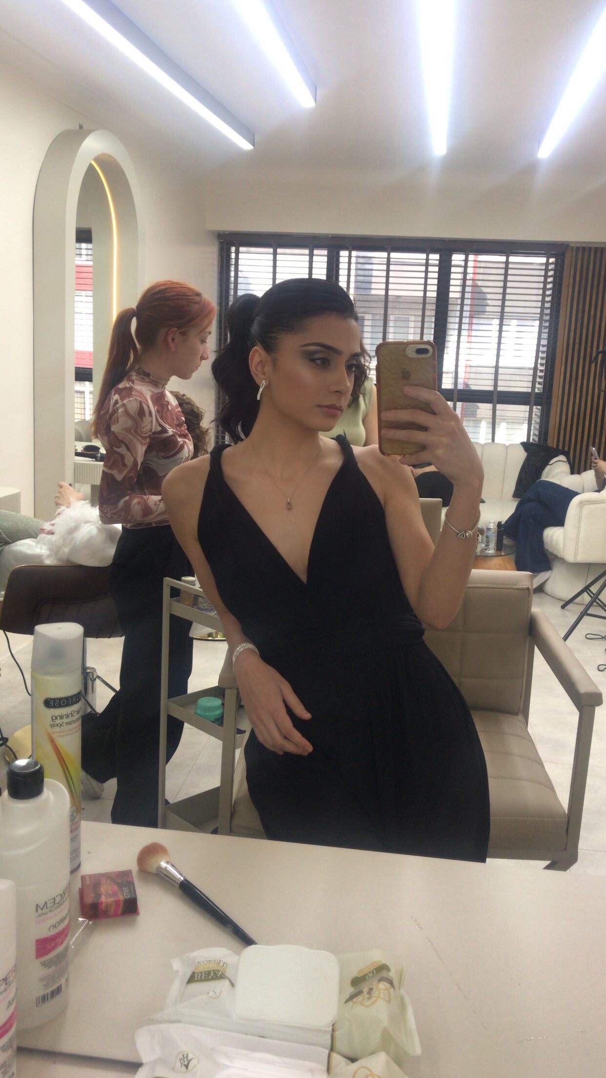 Büşra Yücel